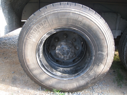 ขายสิบล้อมิตซูบิชิ FN515 เครื่อง 6D14 175 HP เพลาเดียว พื้นเรียบ สภาพสวยสุดๆ