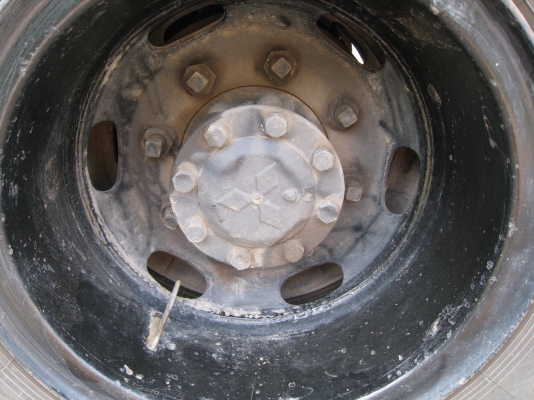 ขายสิบล้อมิตซูบิชิ FN515 เครื่อง 6D14 175 HP เพลาเดียว พื้นเรียบ สภาพสวยสุดๆ