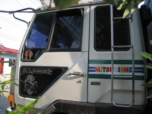 ขายสิบล้อมิตซูบิชิ FN515 เครื่อง 6D14 175 HP เพลาเดียว พื้นเรียบ สภาพสวยสุดๆ