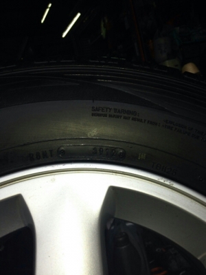 ขายล้อเเม๊กพร้อมยาง D-MAX ปี 2012  สภาพพร้อมใช้