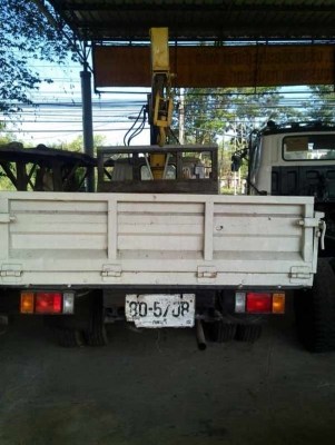 รถบรรทุก ISUZU 100 แรง