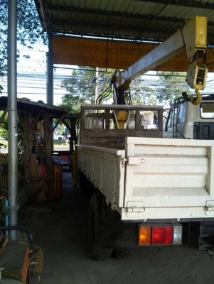 รถบรรทุก ISUZU 100 แรง