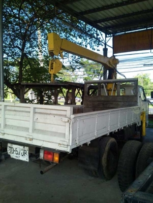 รถบรรทุก ISUZU 100 แรง