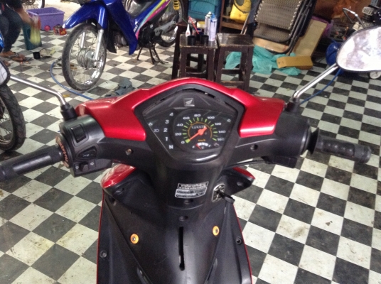 ขาย!!!เวฟ110ไอ ลงเอ็นโปร ปี53 รถเครื่องดีคับ มีเล่มทะเบียนครบ ภาษีไม่หมด