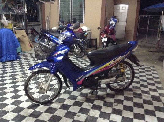 ขาย!!!ซูซูกิเบ๊ส125cc กุญแจใหญ่ ปี48 รถเครื่องดีคับ มีเล่มทะเบียนครบ ภาษีไม่หมด