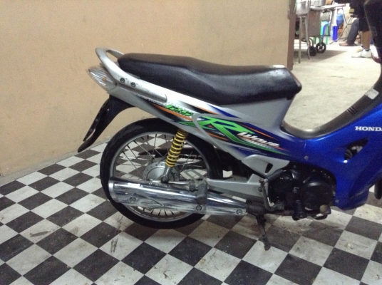 ขาย!!!เวฟ125R สต๊าทมือ กุญแจใหญ่ ปี50 รถเครื่องดีคับ มีเล่มทะเบียนครบ ภาษีไม่หมด