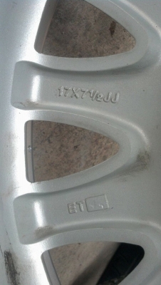 แม็ก 17 กว้าง 7.5 แนววีไอพี ขนาด 4 รู 100