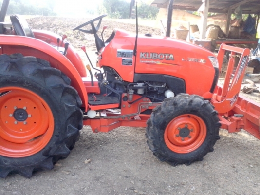 ขายรถไถคูโบต้า KUBOTA L 3608 (4WD) พร้อมใบมีดคานล่าง ขายรถไถคูโบต้า KUBOTA L 3608 (4WD) พร้อมใบมีดคานล่าง