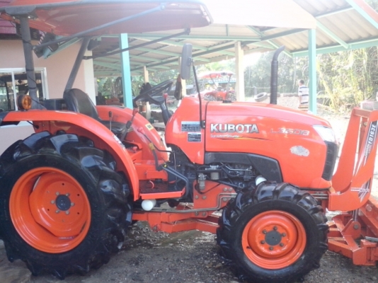ขายรถไถคูโบต้า KUBOTA L 3608 (4WD) พร้อมใบมีดคานล่าง ขายรถไถคูโบต้า KUBOTA L 3608 (4WD) พร้อมใบมีดคานล่าง