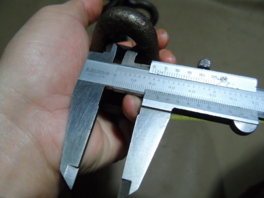 หูรับน้ำหนักเหล็กหล่อเหนียว มี 2 คู่(ไม่รู้จะเรียกว่าอะไรครับ)