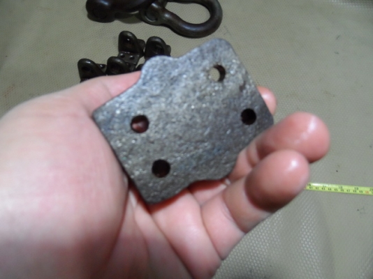 หูรับน้ำหนักเหล็กหล่อเหนียว มี 2 คู่(ไม่รู้จะเรียกว่าอะไรครับ)