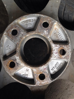ขายล้อ Blitz แท้ JAPAN ขอบ17  5/114 กว้าง8-9  เดิมๆ ถูกๆพร้อมยาง 15000 ครับ
