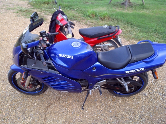 ขาย Suzuki RF 400 vc ฝาแดง ล้อหลัง Brembo 5.50 ขอบ 17สภาพดี