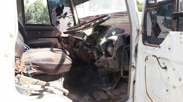 ขายด่วนไอ้หลงสิบปีดสองเพลาดั้ม เบรคใหญ่FN527MTEจัดแนนท์ได้โทร 0801515451