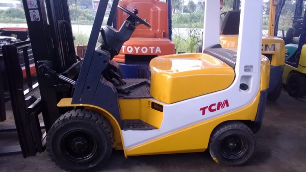 รถยก TCM 1.5 ตัน เสาสูง 3 เมตรเข้าตู้ แผงงาสไลด์  เครื่องดีเซล เกียร์ออโต้