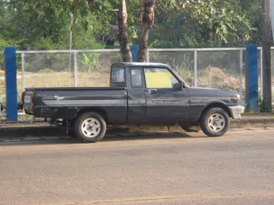 แคปน้อยเครื่องเยี่ยม 1300 cc 5 เกียร์ ปี 2535