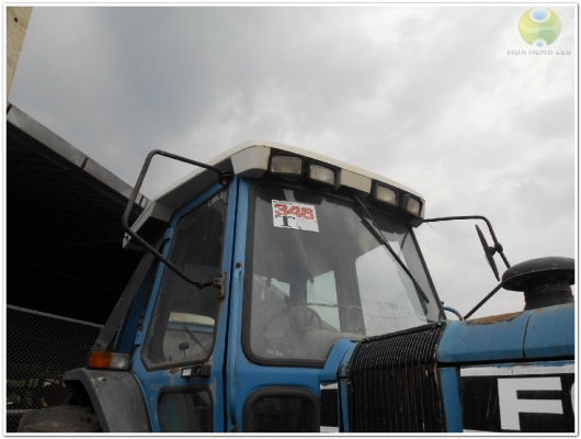 แทรกเตอร์ ยี่ห้อ Ford รุ่น 8730