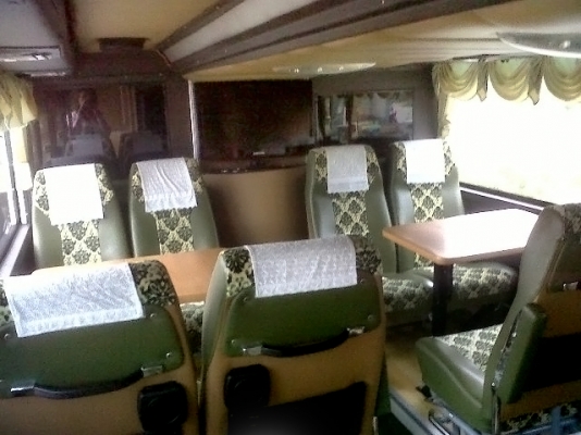 ขายรถโค้ช VIP 2 ชั้น 8 ล้อ 50 ที่นั่ง