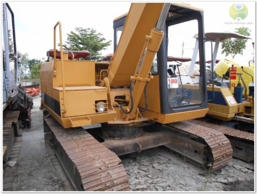 รถขุด Catterpilla รุ่น E70B