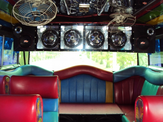 ขายรถ บัสพัดลม โทร 081-8575279,081-5620168