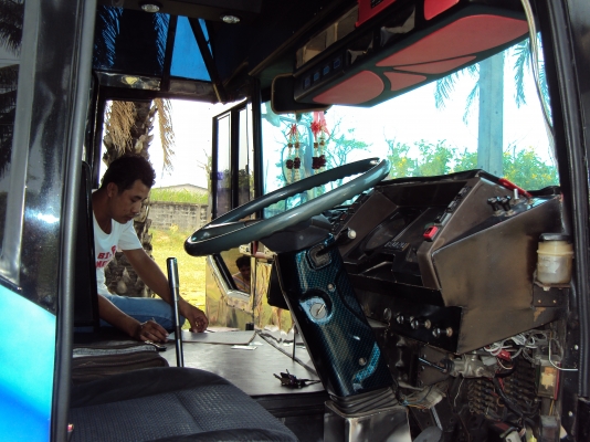 ขายรถ บัสพัดลม โทร 081-8575279,081-5620168