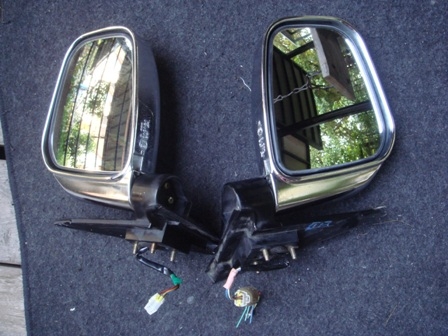 ขายกระจกมองข้างโครเมี่ยมสายไฟ 5 เส้นพับได้สภาพสวยเก่าญี่ปุ่น