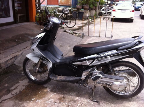 ขายด่วน nouvo mx ปี 49 สีเทา ดำ รถบ้าน เครื่องเดิม ชุดสีสวย เอกสารครบ ทดลองขับได้ทุกวันค่ะ