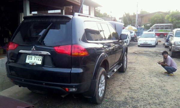 ปาเจโร่ 3.2 ออโต้โฟ เอาไปเก็บงาน นิดหน่อย ใช้คุ้มขายก็มีกำไรครับ