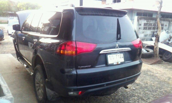 ปาเจโร่ 3.2 ออโต้โฟ เอาไปเก็บงาน นิดหน่อย ใช้คุ้มขายก็มีกำไรครับ ปาเจโร่ 3.2 ออโต้โฟ เอาไปเก็บงาน นิดหน่อย ใช้คุ้มขายก็มีกำไรครับ