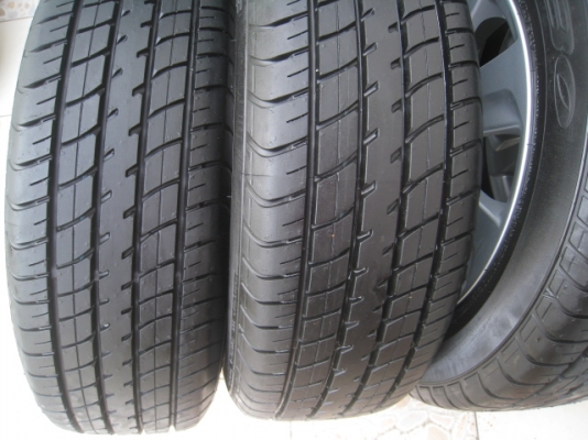 ขายล้อแม็ก Toyota vios ป้ายแดง 15"x5.5" et45 4รู100+ยางผลิตสัปดาห์ที่28,2 เส้นและ29,2 เส้น ปี13  สนใจติดต่อเล็กคลองสามครับ (081-3747940)