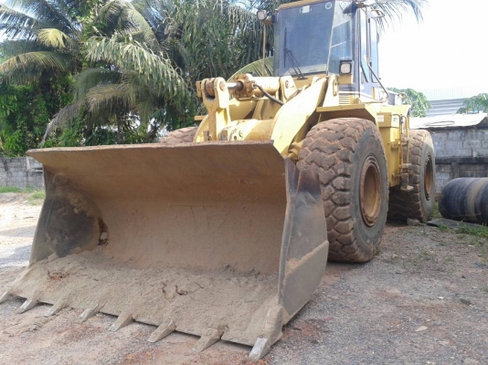 ขาย รถตักล้อยาง สภาพพร้อมใช้งาน