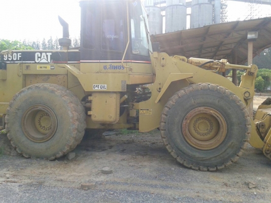 ขาย รถตักล้อยาง สภาพพร้อมใช้งาน ขาย รถตักล้อยาง สภาพพร้อมใช้งาน