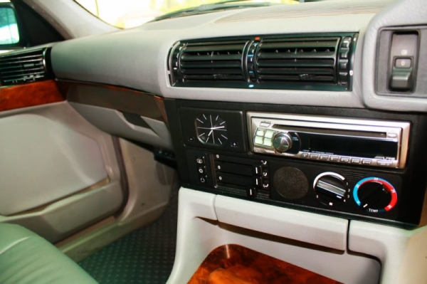 BMW SERIES 5 525i E34 big-nose AT ปี 1995 BMW SERIES 5 525i E34 big-nose AT ปี 1995