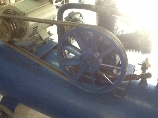 ปั๊มลมลูกสูบ5แรงม้า ถัง260ลิตร ไฟบ้าน 0833554933