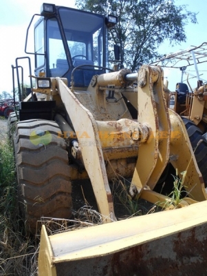 จัดมาซิ กับรถตักล้อยาง Komatsu รุ่น WA320 คลิีกเลย!!!