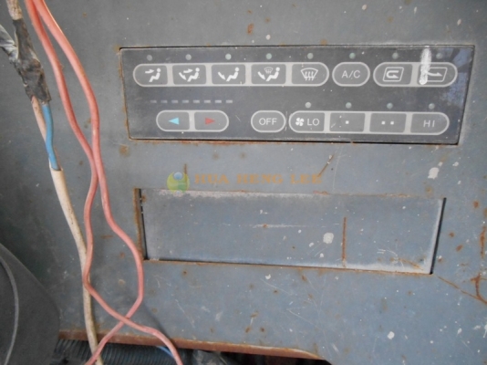 จัดมาซิ กับรถตักล้อยาง Komatsu รุ่น WA320 คลิีกเลย!!!