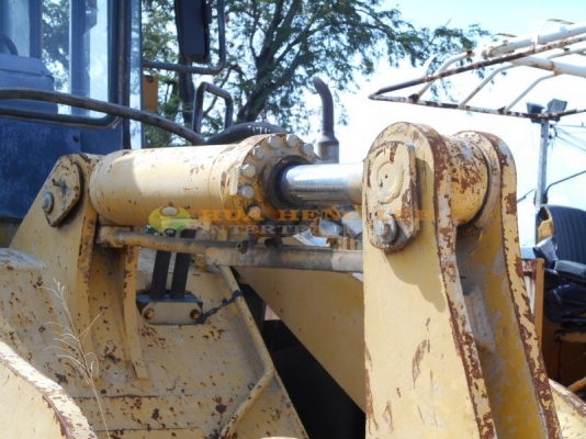 จัดมาซิ กับรถตักล้อยาง Komatsu รุ่น WA320 คลิีกเลย!!!