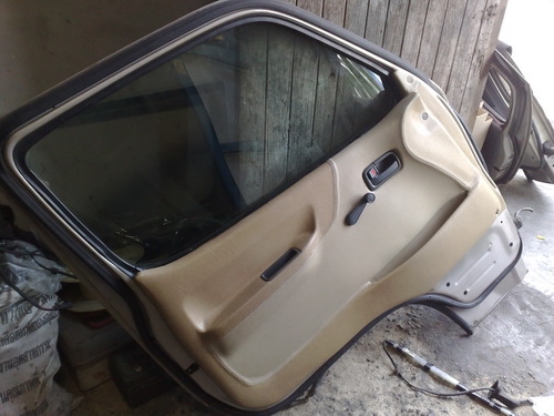 ขายประตูคู่หน้ารถตู้หัวจรวด อุปกรณ์ครบ แผงในสวยๆ ไม่แพง