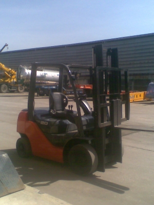 ขายรถยก2ตัน...รถเก่านอกแท้สภาพสวยสุดๆๆtoyotaรุ่น8