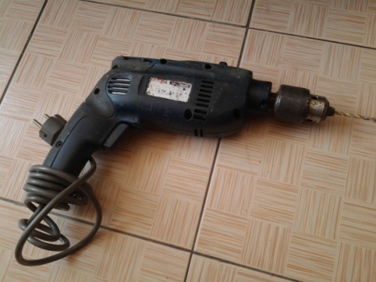 ขายสว่าน RYOBI สภาพดีครับ 900 บาท