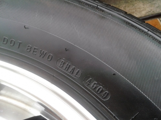 แม็กssr18"(1คู่)กว้าง8.ET20.ก้านยกใส่ 6รู +ยาง265/60/18 มี1คู่ 6500 บ.