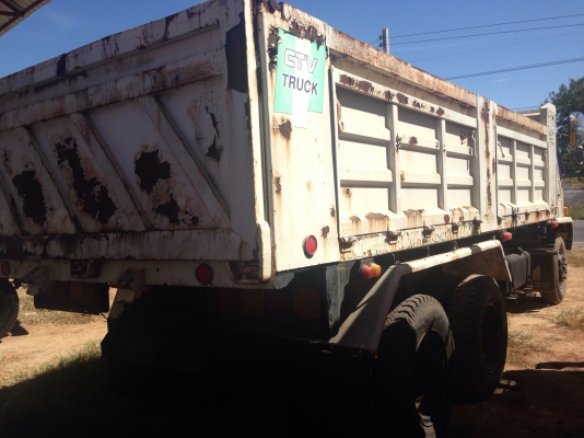 ISUZU ROCKY FVM 175 HP 6BG1 สิบล้อดั๊มพ์เพลาเดียว กระบะดั๊มพ์เหล็ก 12 ตันสภาพสวย เครื่องแน่นแรงดี ภายในเก๋งคอนโซลครบพร้อม พวงมาลัยเพาเวอร์ ช่วงล่างคัชซีสวยเดิมๆ ยางสภาพดี 10 เส้นประมาณ 70\% พร้อมบรรทุกพร้อมใช้งาน เอกสารทะเบียนครบพร้อมโอน ราคาต่อรองได้ครับ