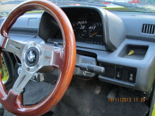 ขาย Mira สภาพสวยทั้งคัน ขาย Mira สภาพสวยทั้งคัน