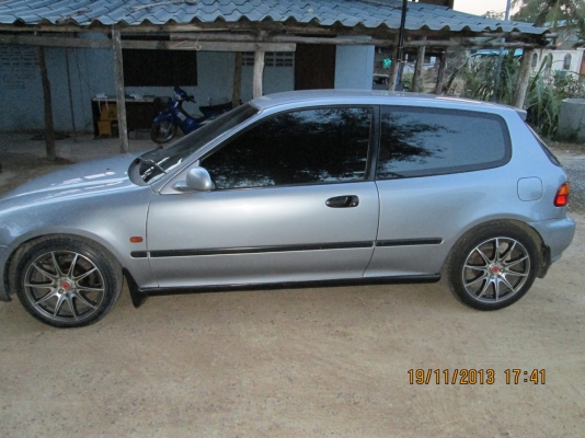 ขาย Civic 3dr. พร้อมใช้งานสวยสุดๆ ขาย Civic 3dr. พร้อมใช้งานสวยสุดๆ