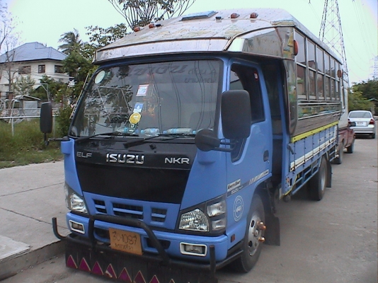 ขายรถหกล้อโดยสาร