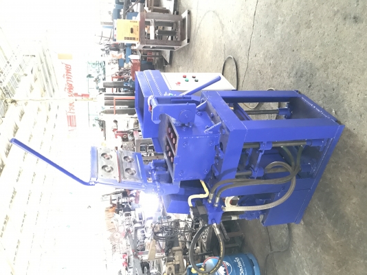 เครื่องอัดอิฐบล็อก