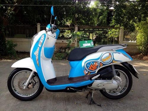 SCOOPY IลายLOVER รถปี2013วิ่ง3xxxโล สภาพสวยมีเล่มพร้อมโอน
