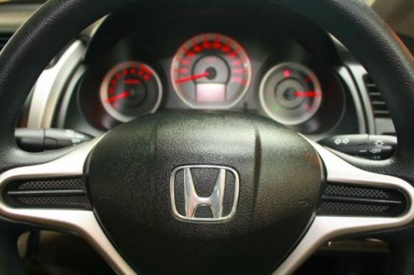 ลดราคาพิเศษ รับลมหนาว ติตต่อดูรถล่วงหน้าได้เลย