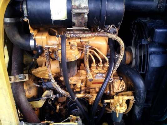 KOMATSU รถแบคโฮ  รุ่นPC25-1