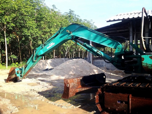 KOMATSU รถแบคโฮ  รุ่นPC25-1